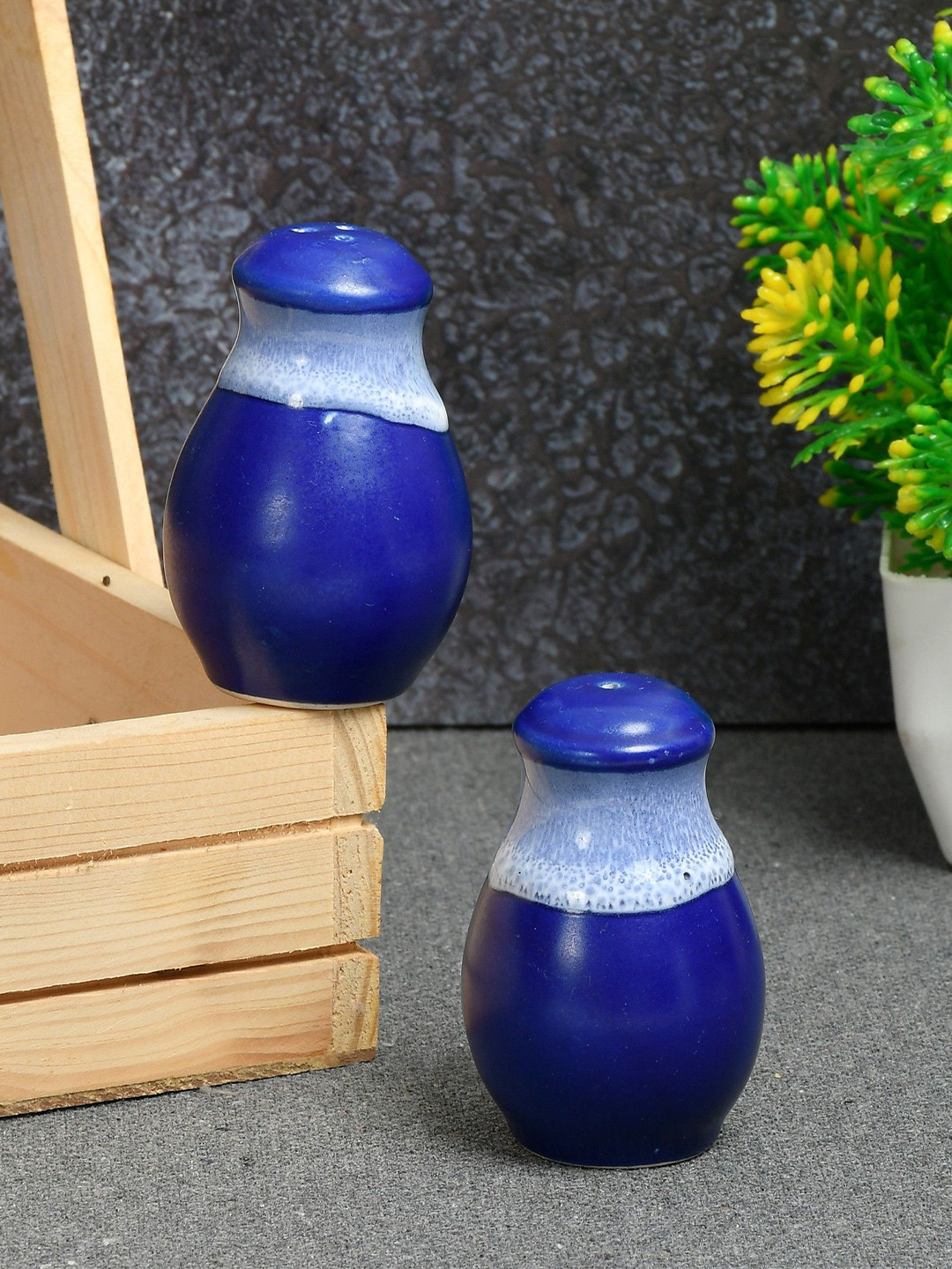 CLIO'S HERITAGE STORE Turquoise Blue Ceramic Salt and Pepper Shakers