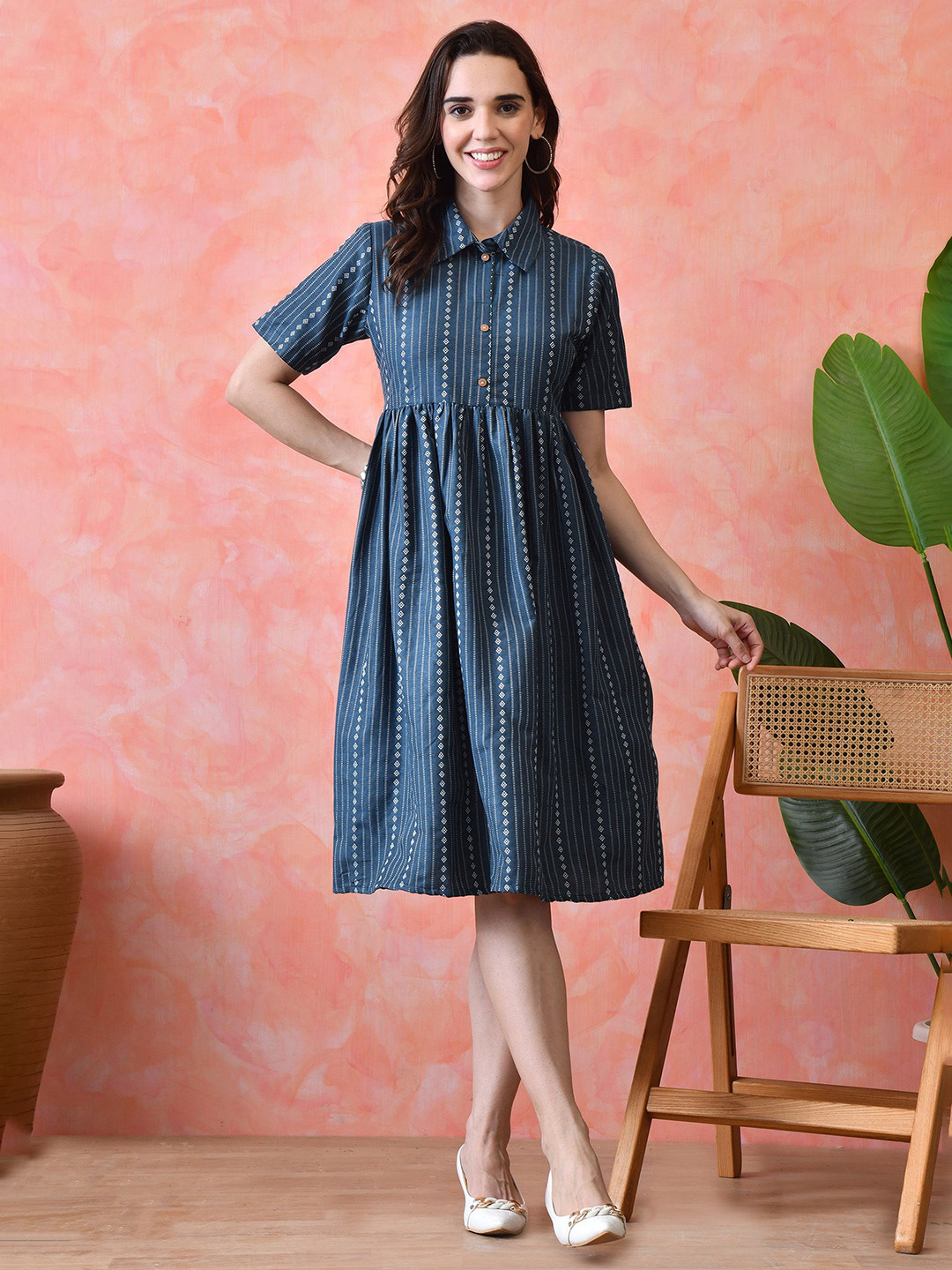 VCJ Print Knee Length Fit & Flare Dress