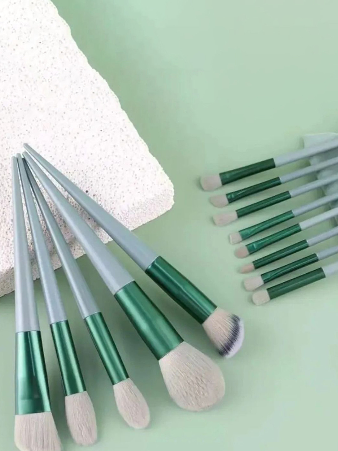 Meenaelementscelebratebeautycelebrateyou Set Of 13 Soft Bristles Makeup Brush Set