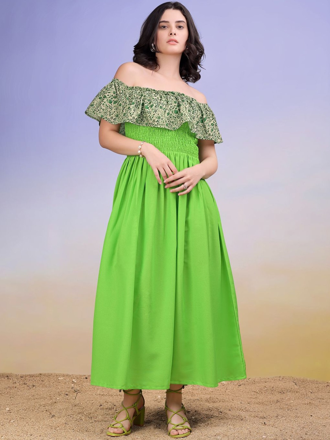 Women Solid Green Midi Cotton Dress