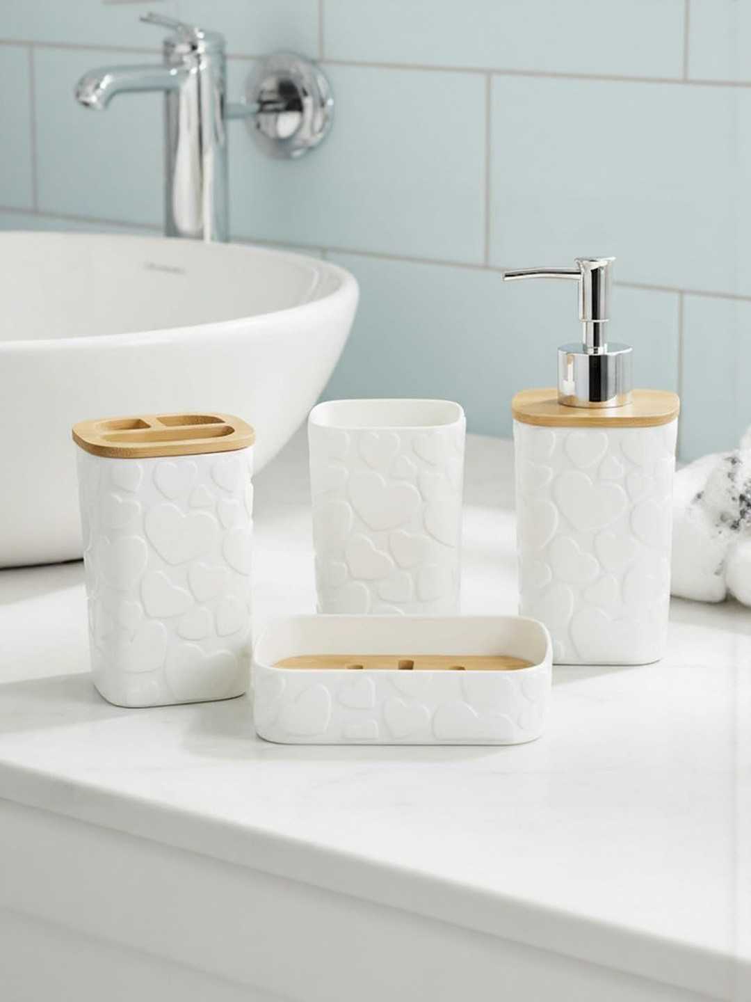 Go Hooked Set of 4 Bathroom Accessories Set