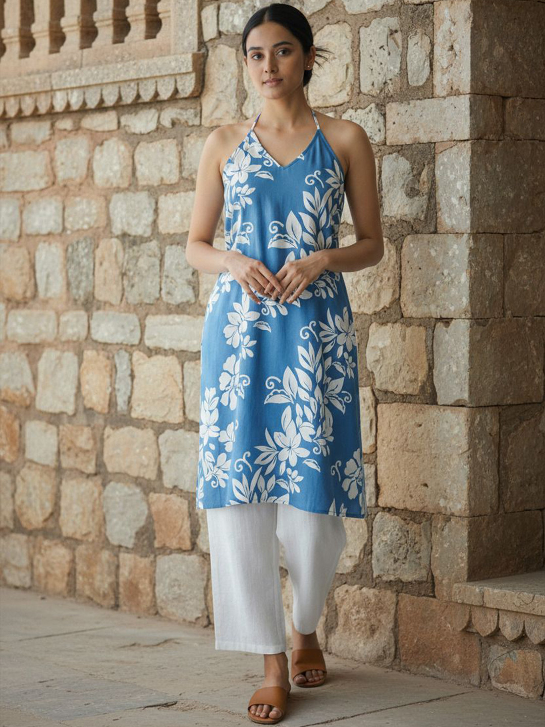 DHAKRE FASHION Floral Printed Halter Neck Shoulder Straps Pure Cotton Straight Kurta