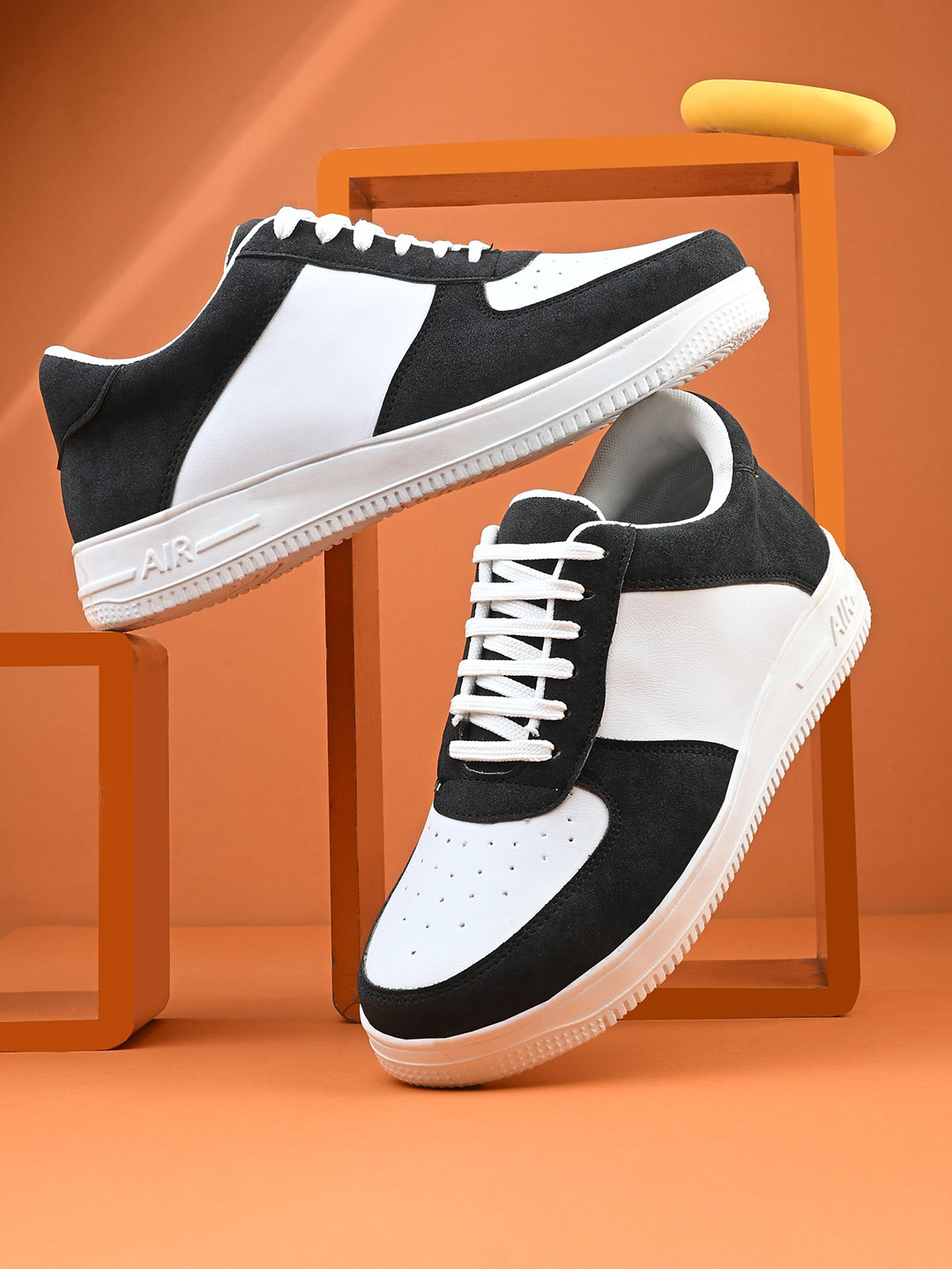 TROTUS Men Monochrome Lace-Up Lightweight Sneakers