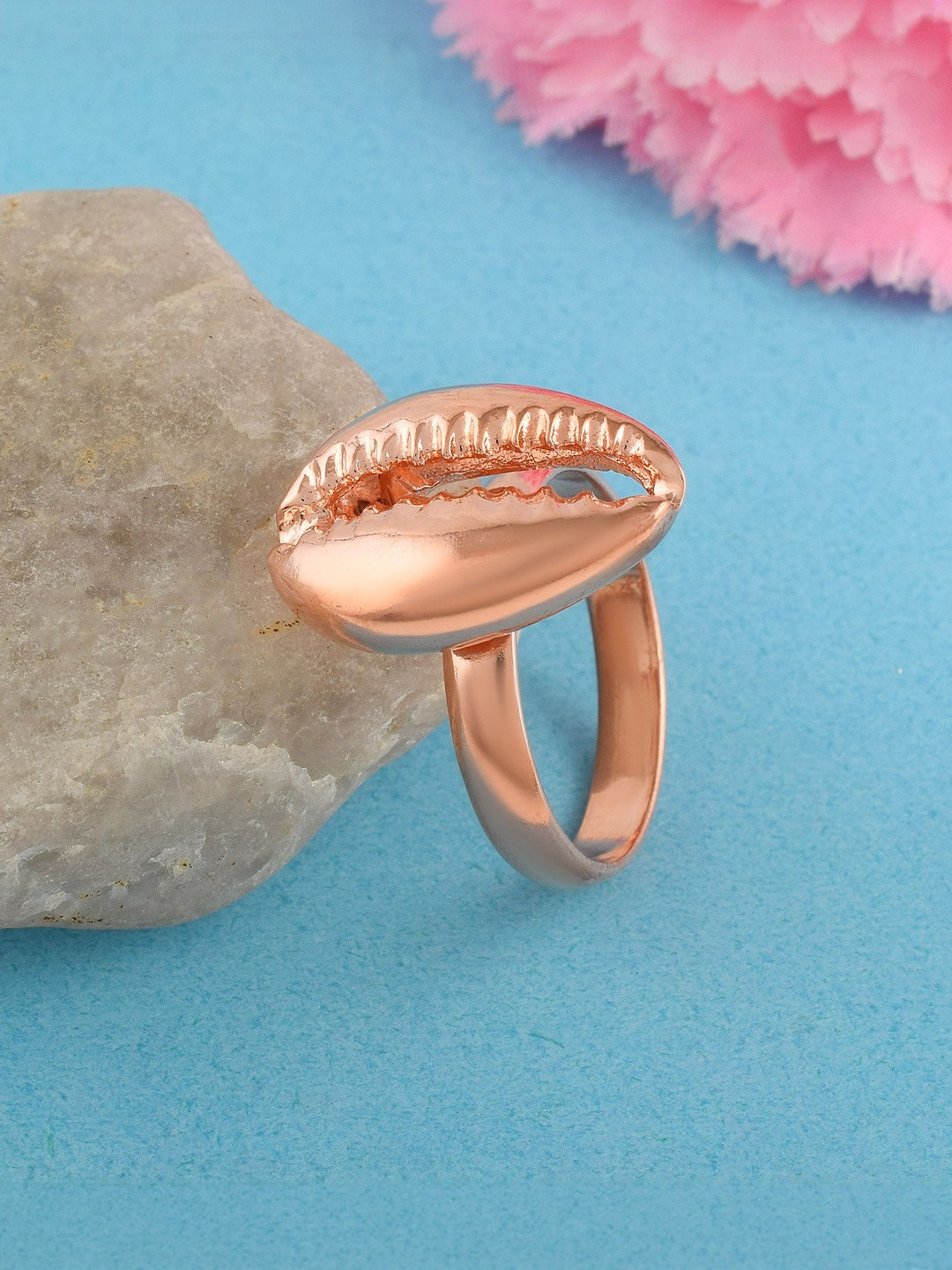 Brass Rose Goldplated Metal Cowrie Seep sea shell Finger ring