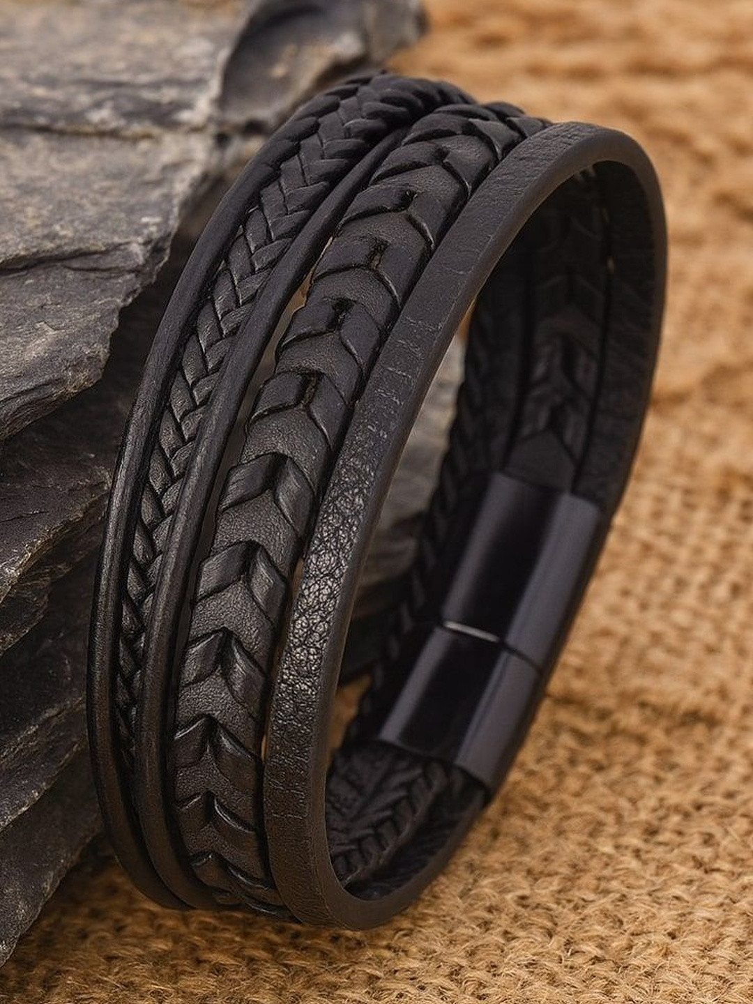 Vientiq Men Black Bracelet