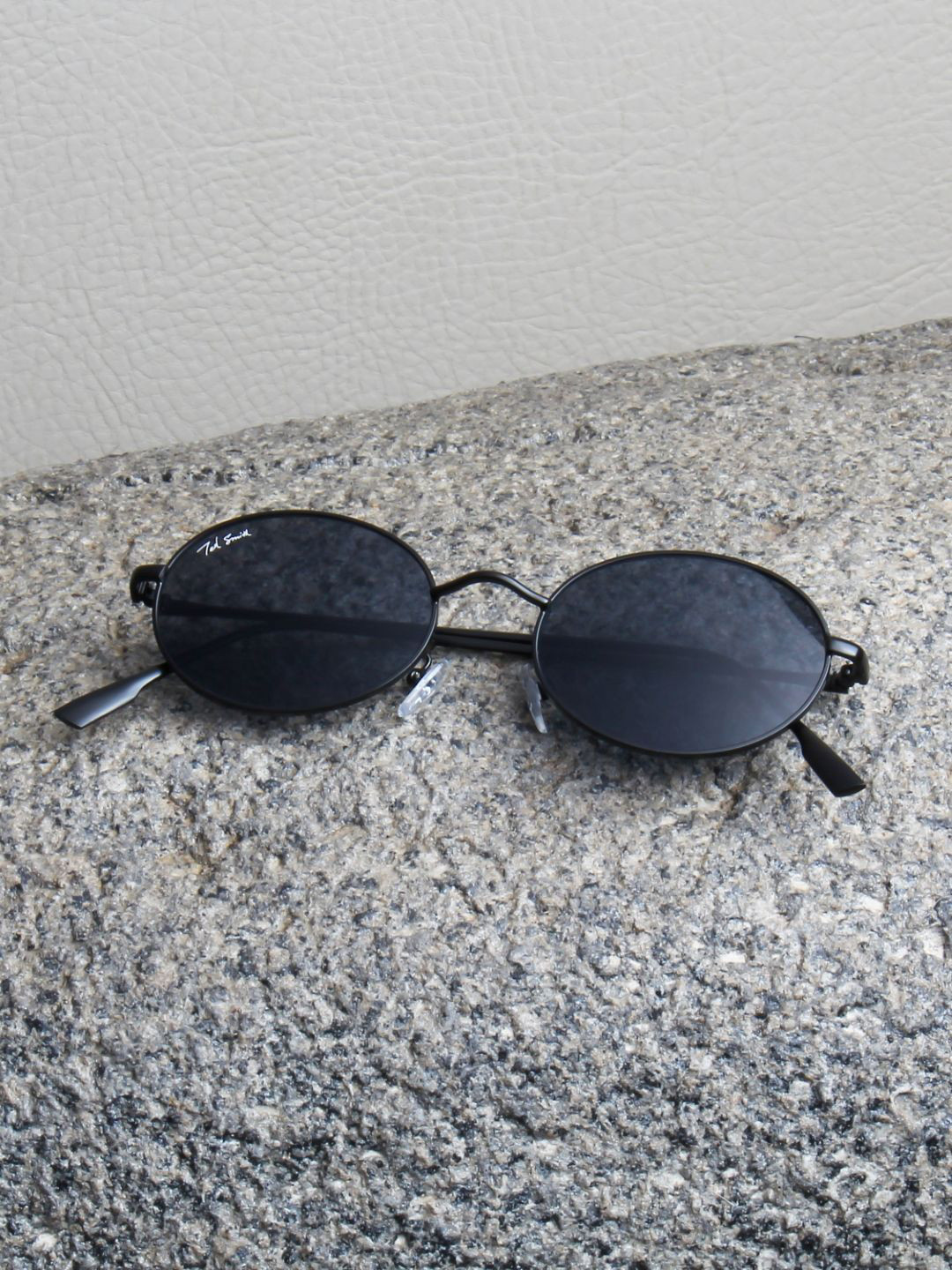 Ted Smith Unisex Metal Oval Black Sunglasses With UV Protected Lenses