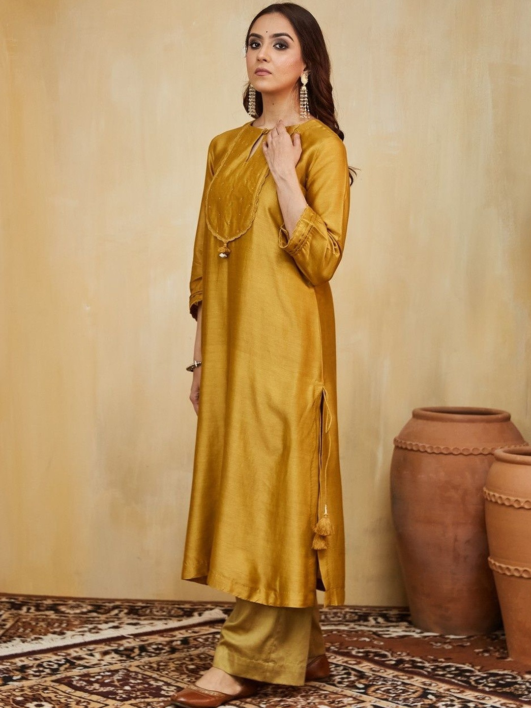 Mushio Women Embellished Chanderi Nora Kurta With Lace Detail Set