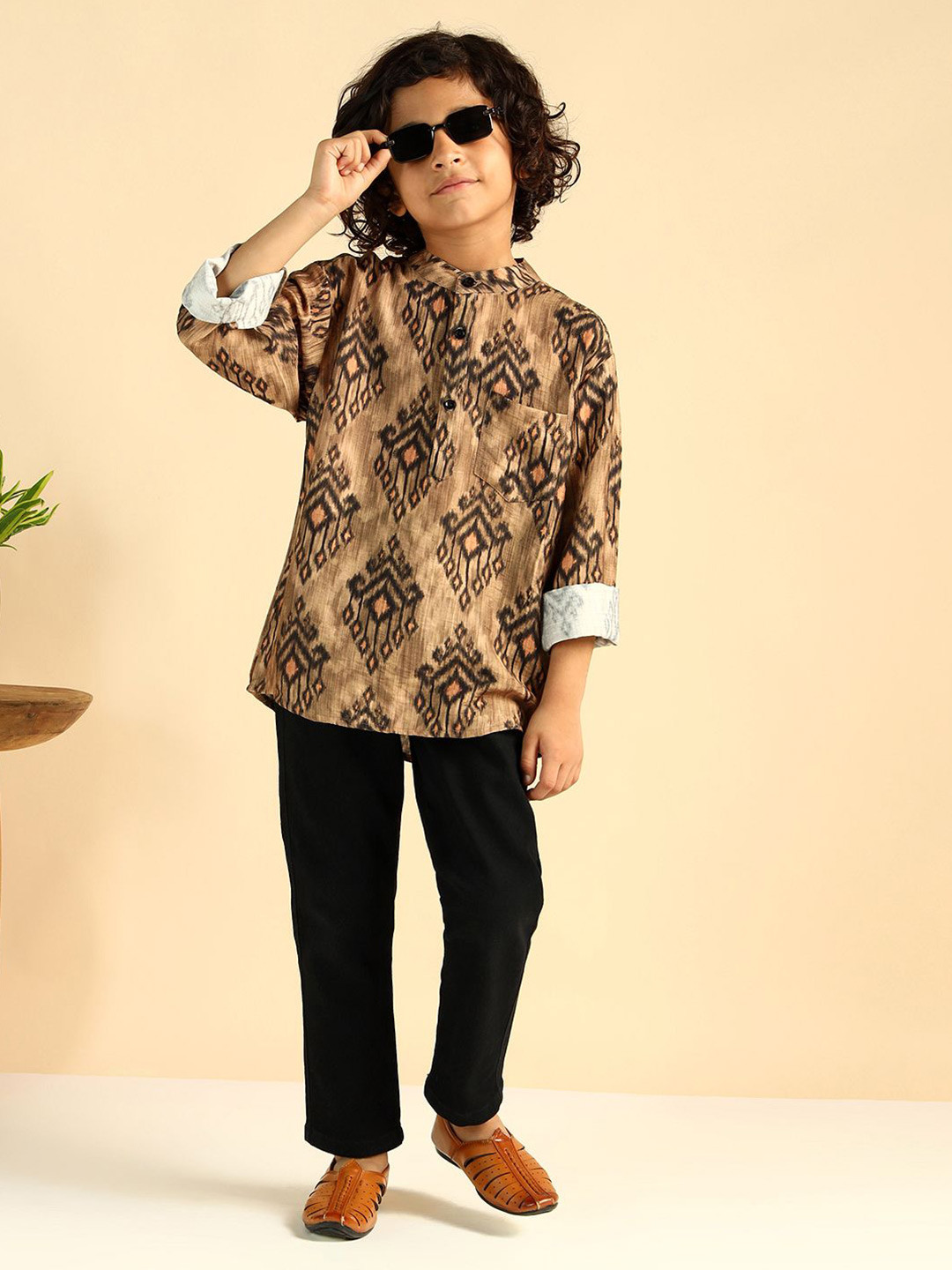 Bugandbees Boys Abstract Printed Fusion Straight Kurta