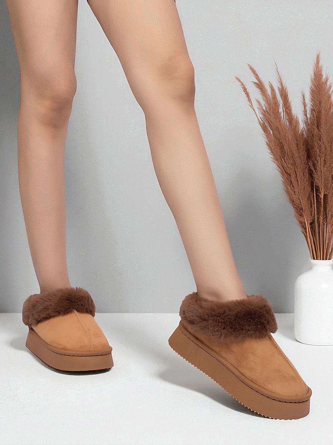 Truffle Collection Women Round Toe Room Slippers