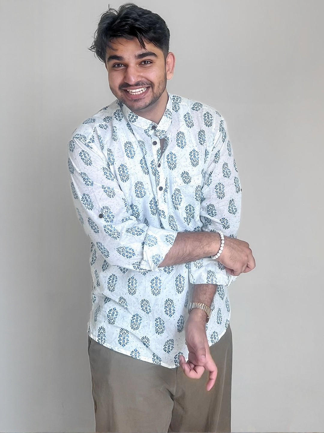 Disha R Dot Men White Kurtas