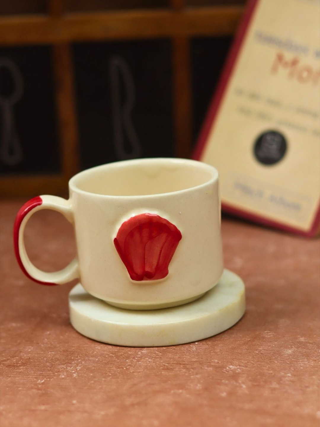WEAVING HOMES White & Red Shell Printed Ceramic Glossy Mug-200 ml