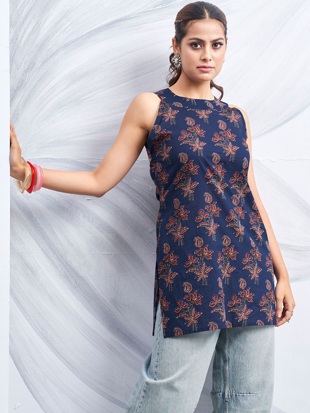 Kalini Women Floral Printed Halter Neck Pure Cotton Kurti