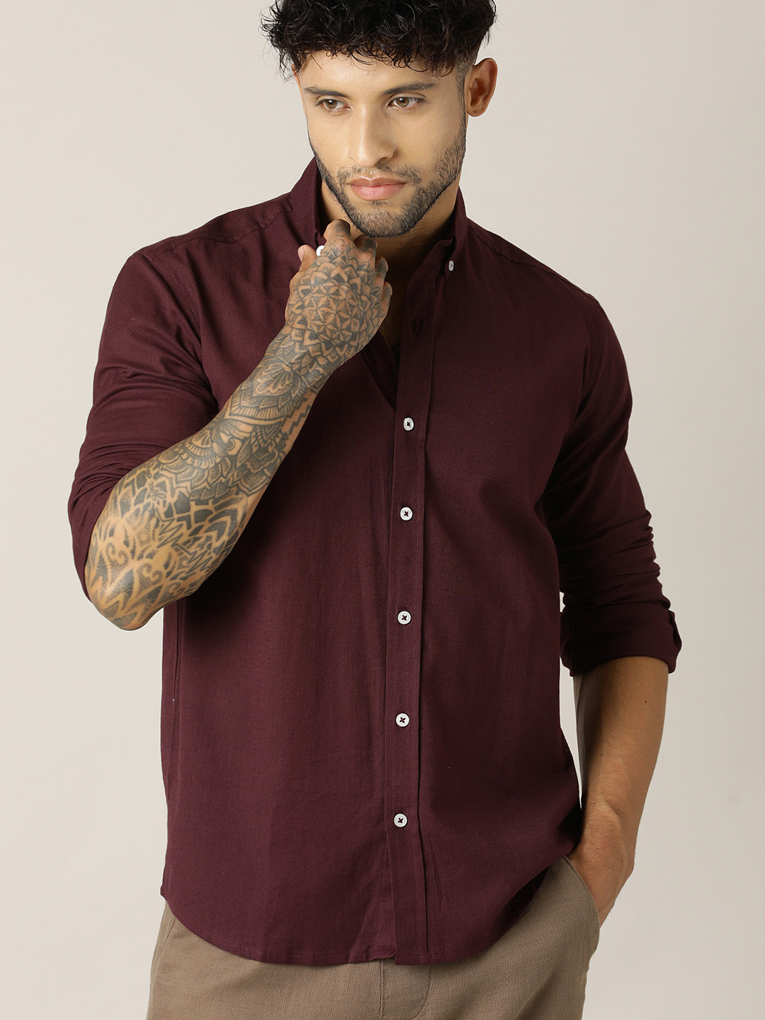 Paper Cut Men Relaxed Fit Solid Button-Down Collar Cotton Casual Shirt