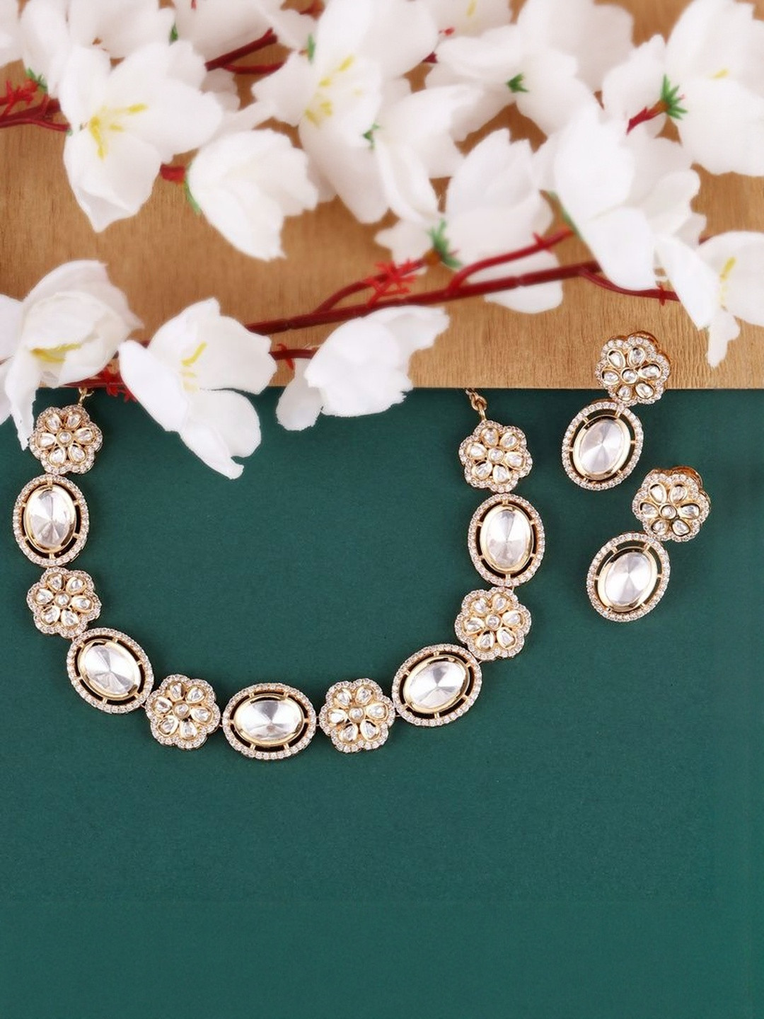 SALONI FASHION JEWELLERY Women Charming Stone 18 KT Gold Plated Brass Choker Necklace Set