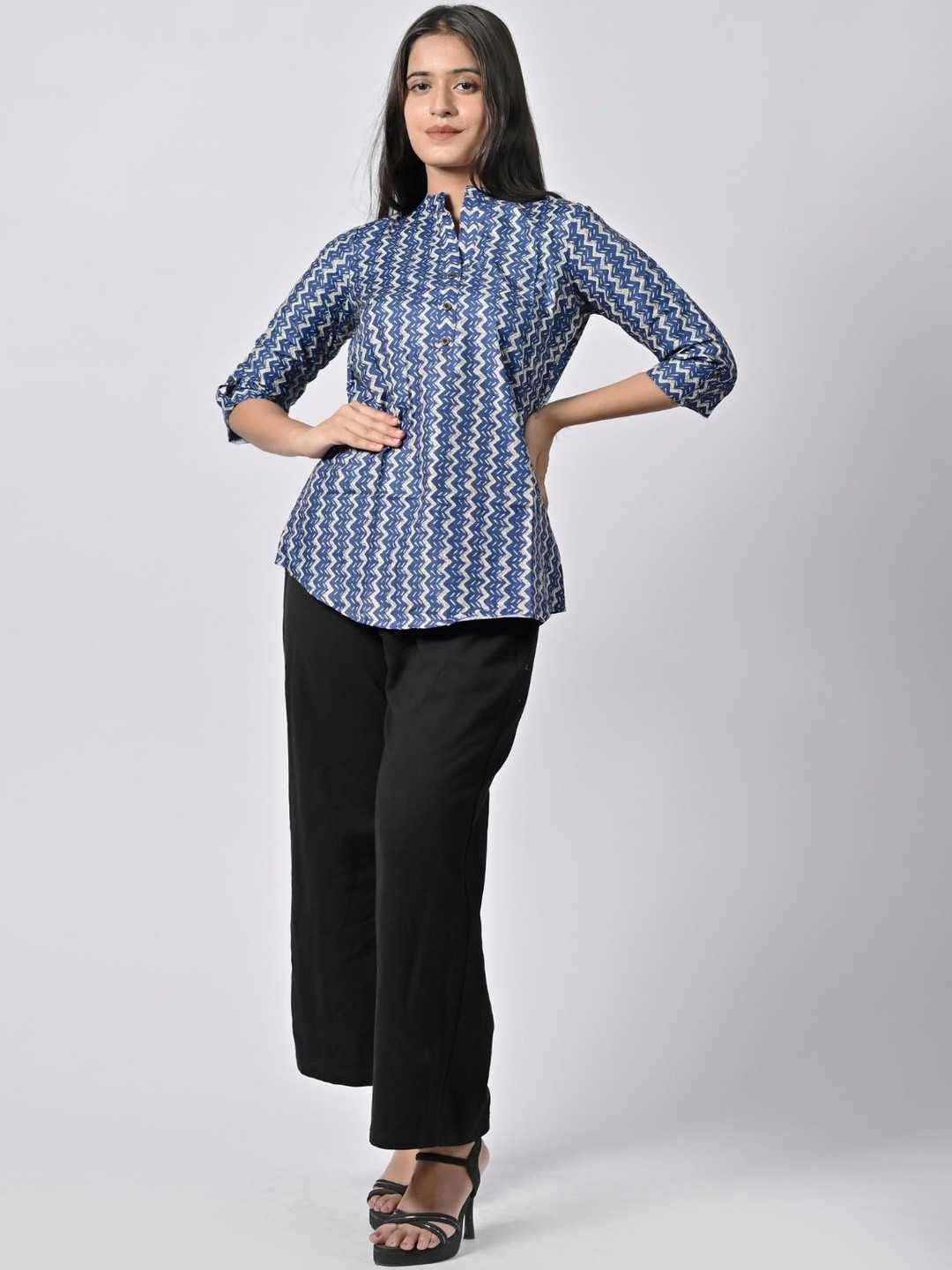 BELLE NOOR Geometric Print Mandarin Collar Cotton Top