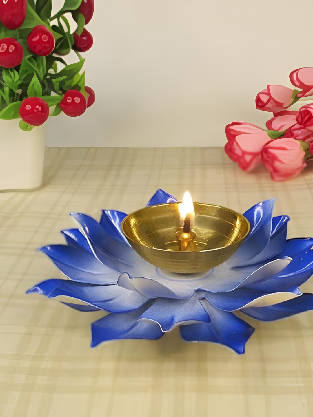 Heaven Decor Gold-Toned & Blue Textured Kamal Ptta Akhand Diya