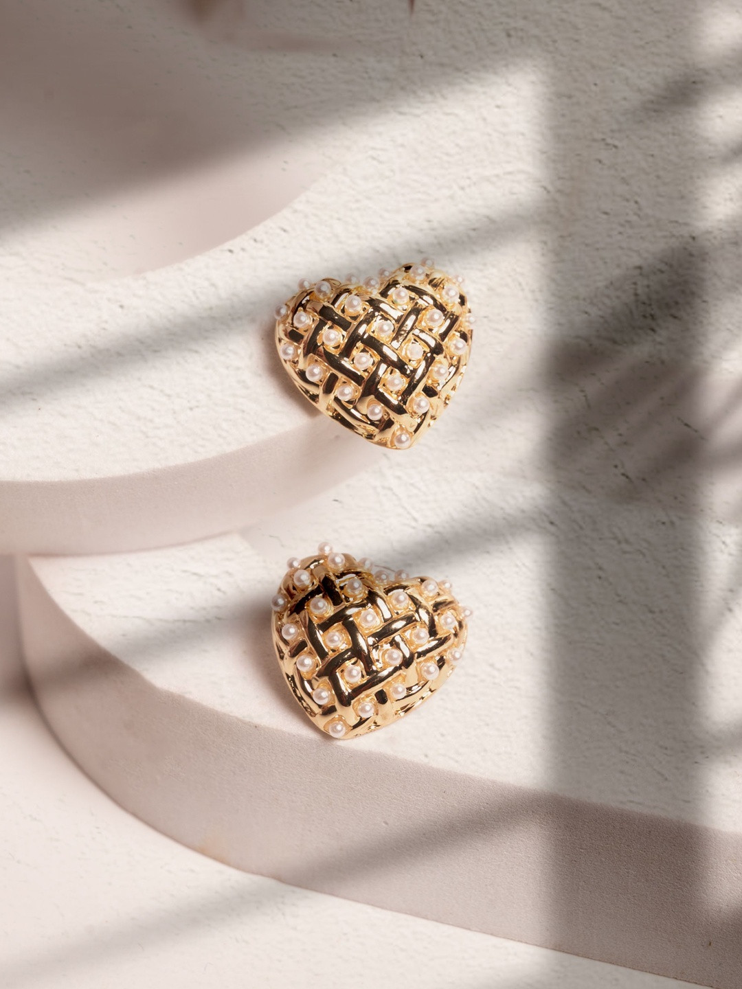 House of Nimriti Women Heart Shaped Brass-Plated Artificial Stones Earrings