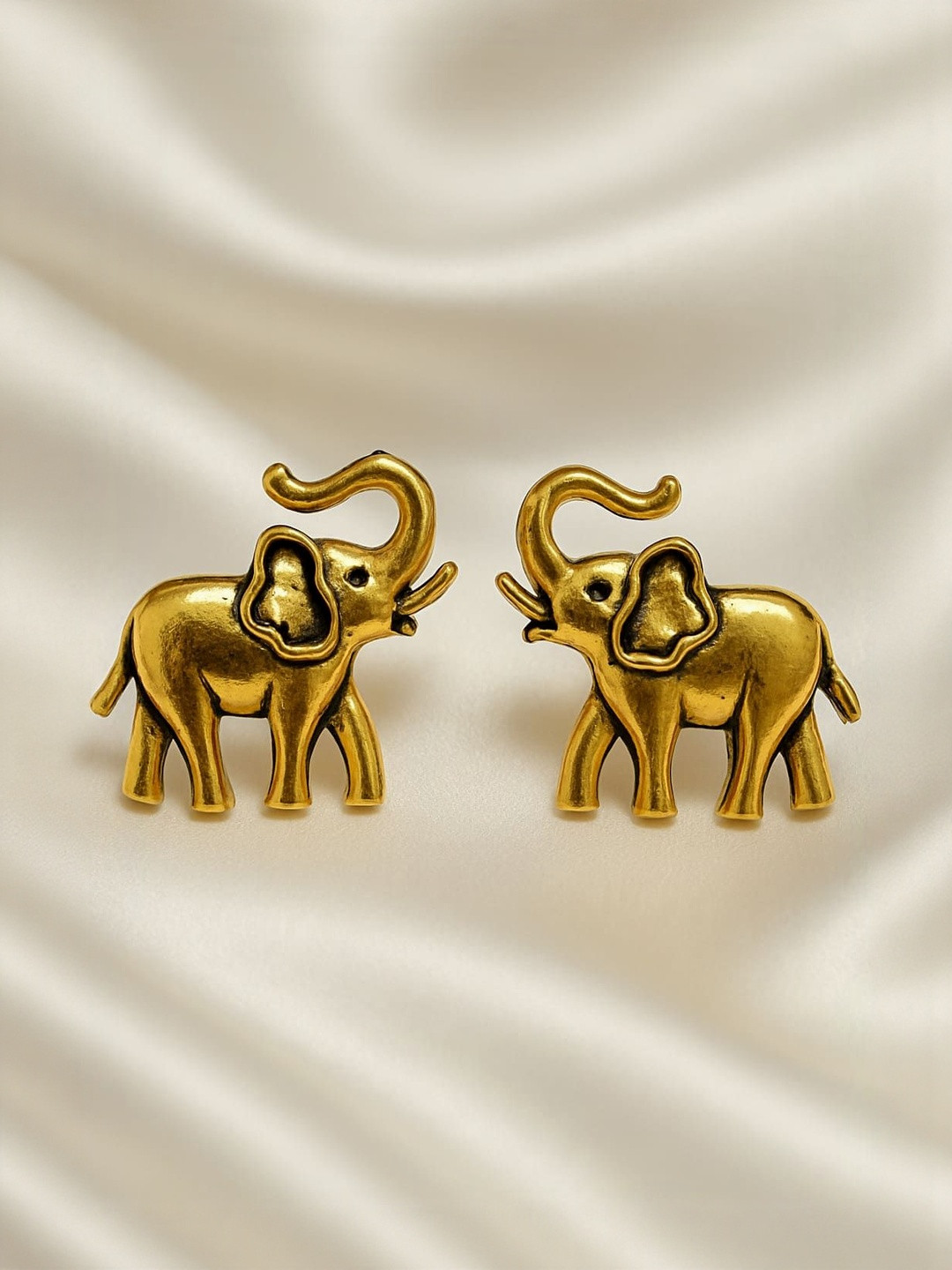 Nui Korean Animal Shaped Oxidised Studs