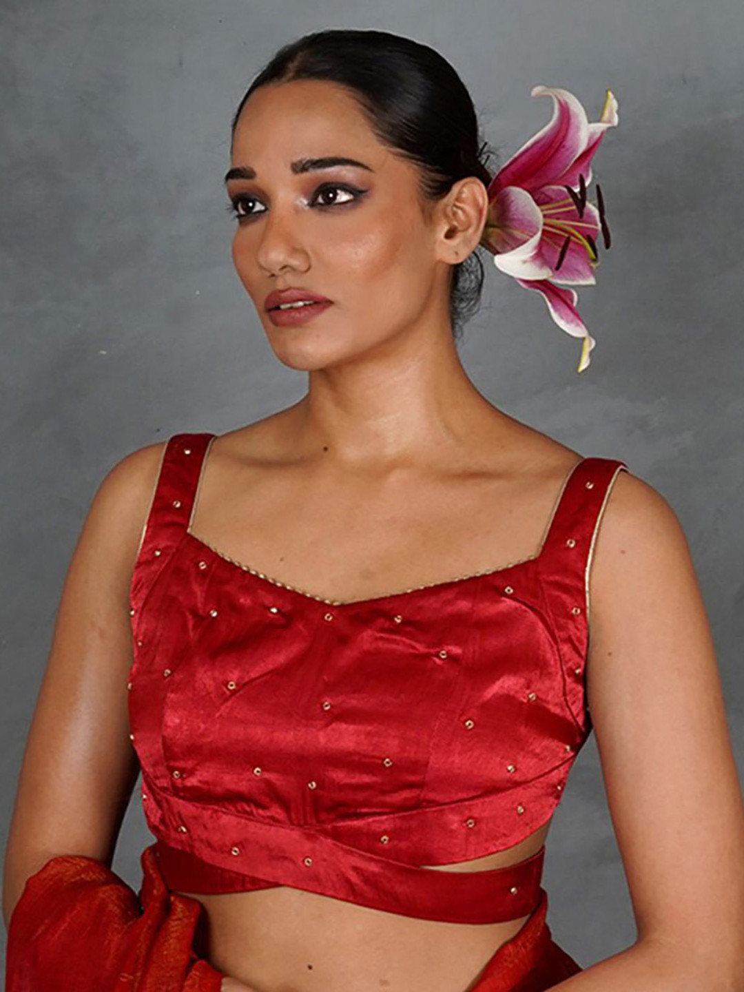 Chidiyaa Red Tara Embroidered Sweetheart Neck Sleeveless Silk Saree Blouse