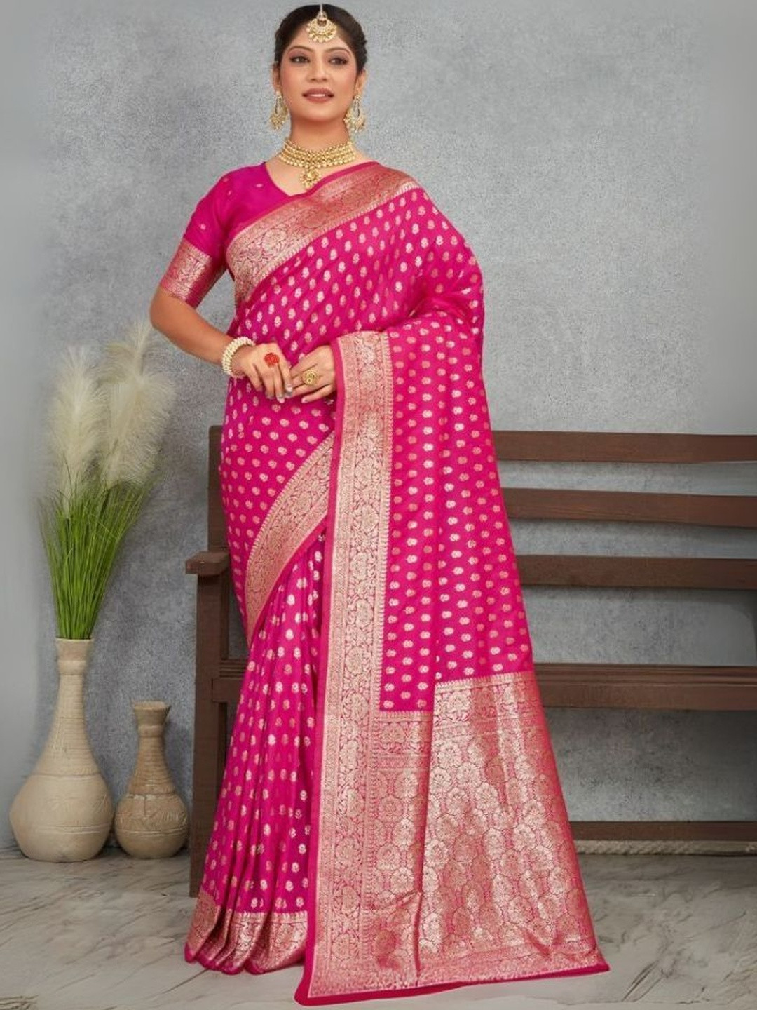 PEACH PIPER Woven Design Zari Border Banarasi Saree