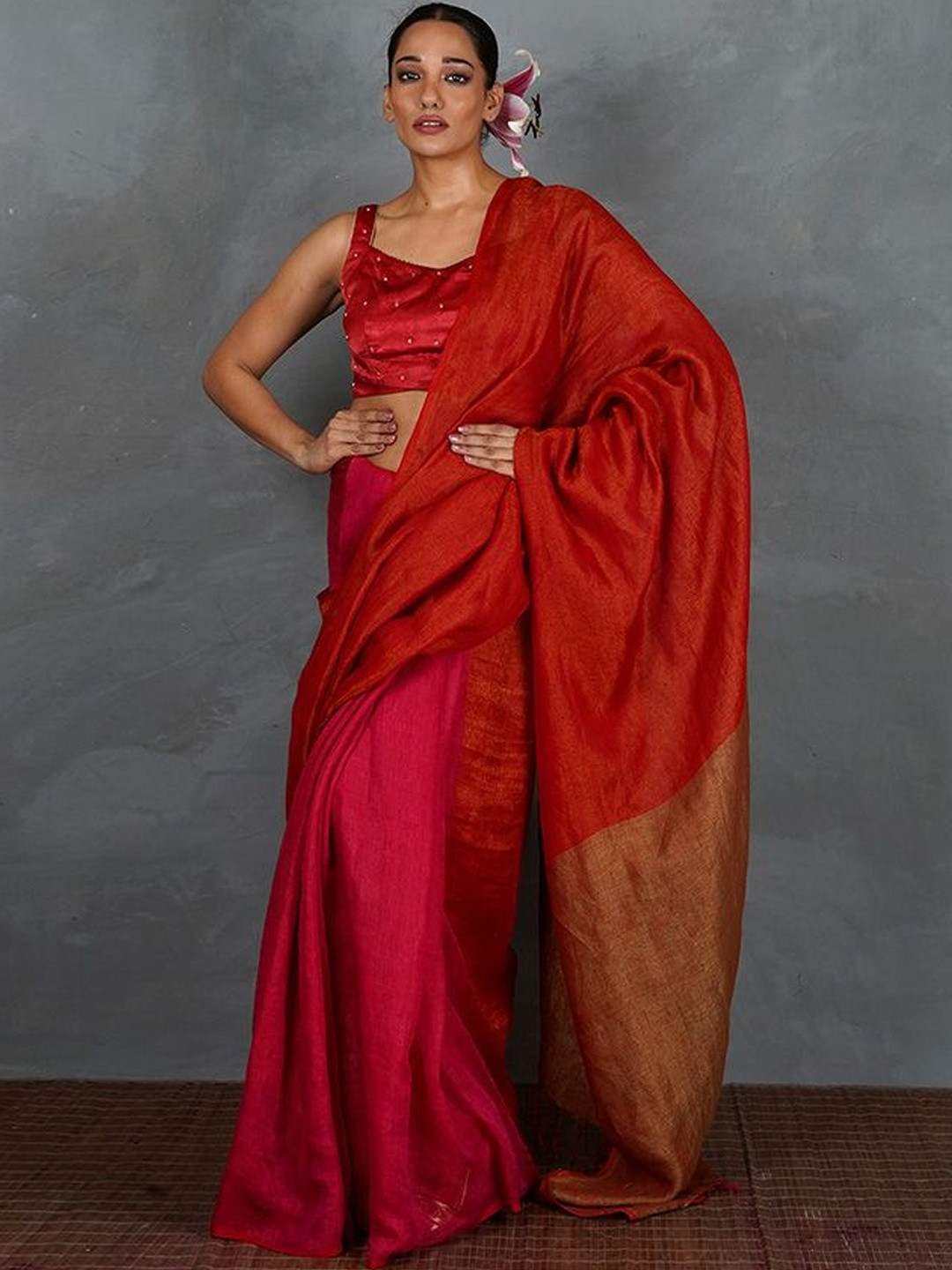Chidiyaa TARA Glow On Red Handwoven Linen Saree