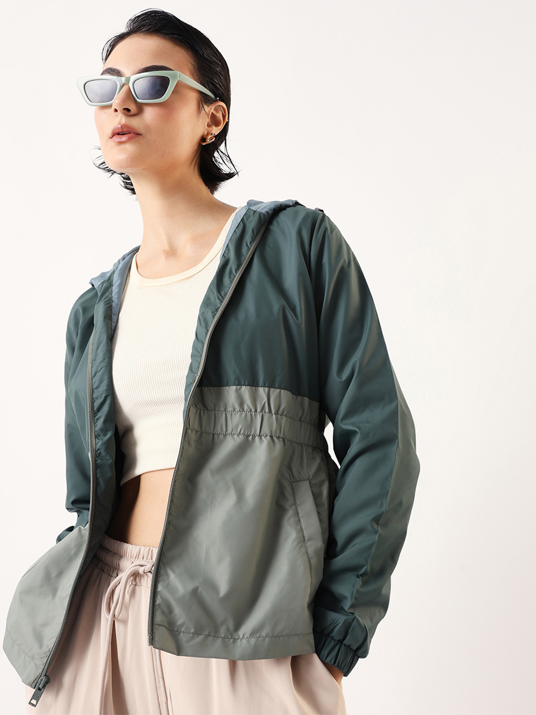DL Woman Colourblocked Full Sleeves Hooded Tailored Jacket