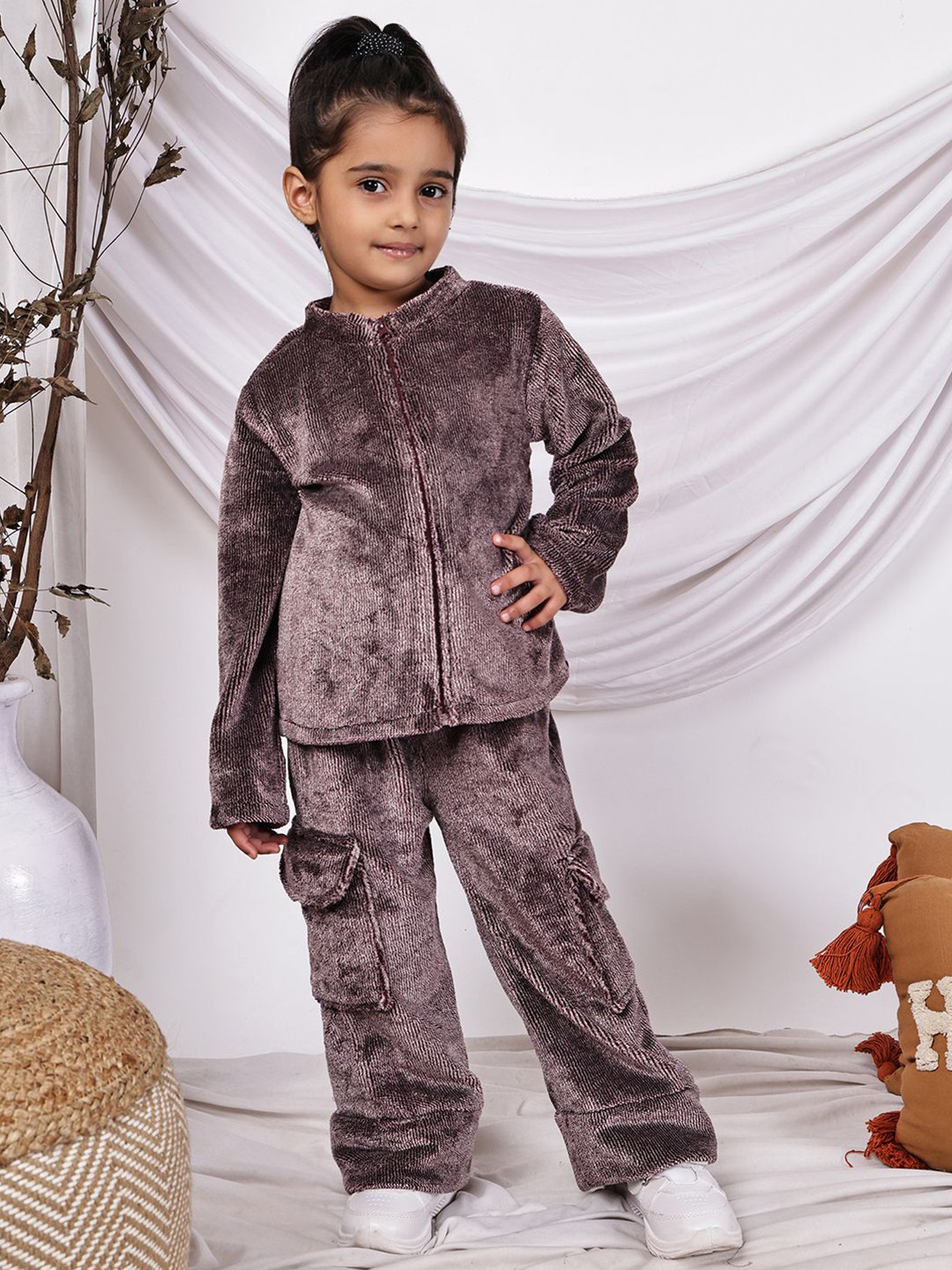 NEUDIS Girls Long Sleeves Velvet Jacket With Trouser