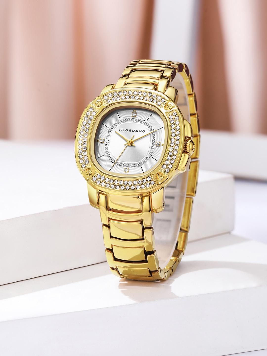 GIORDANO Women Embellished Rectangular Dial Analogue Watch GZ-60109-22