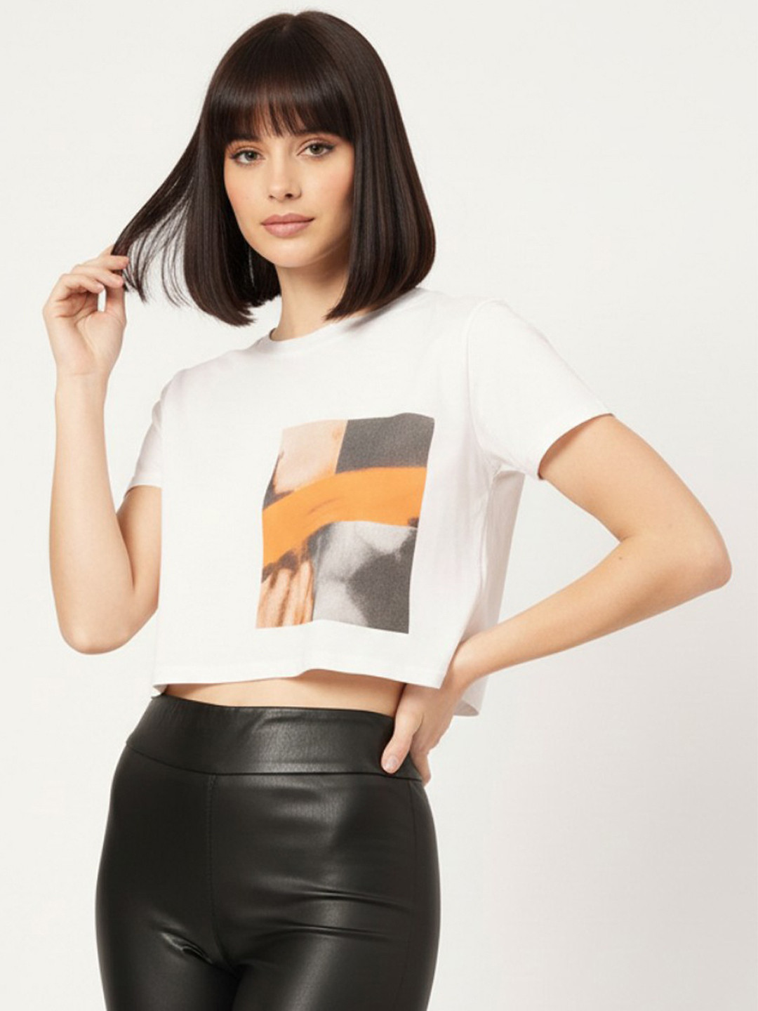DressBerry Graphic Printed Crop Tee