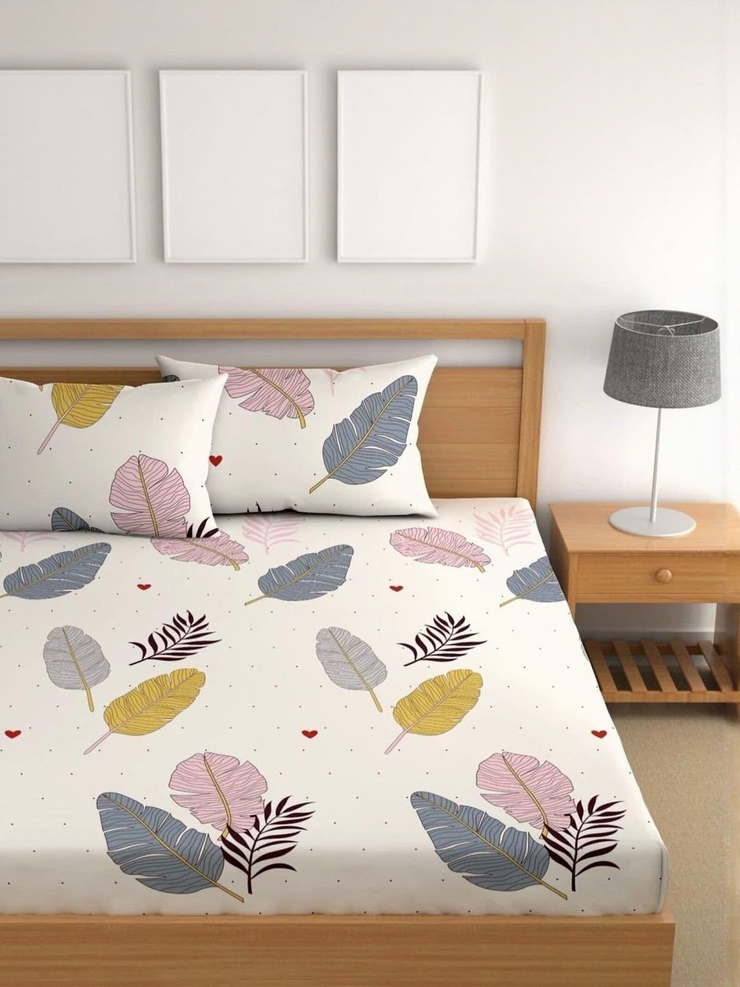 NEW TOWN White And Grey 210 TC Cotton Fitted Queen Bedsheets With 2 Pillow Covers