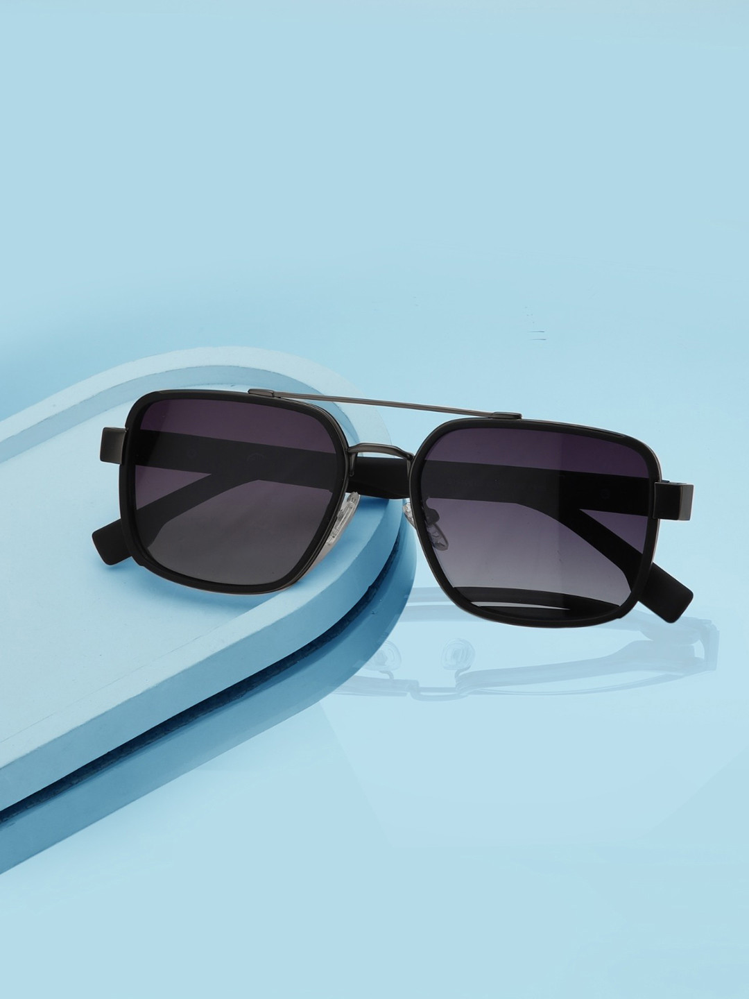 Carlton London Unisex Square Sunglasses With UV Protected Lens CLSU522