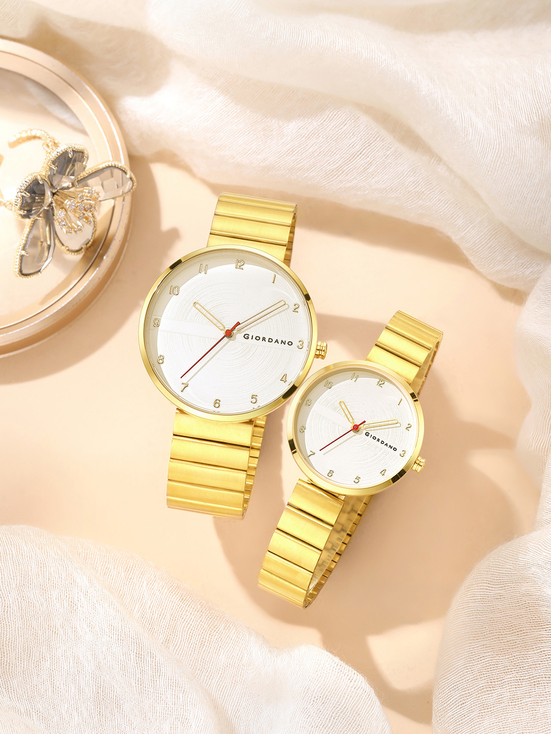 GIORDANO Unisex Pack Of 2 Dial & Stainless Steel Straps Analogue Watches GZ-992-SET-33