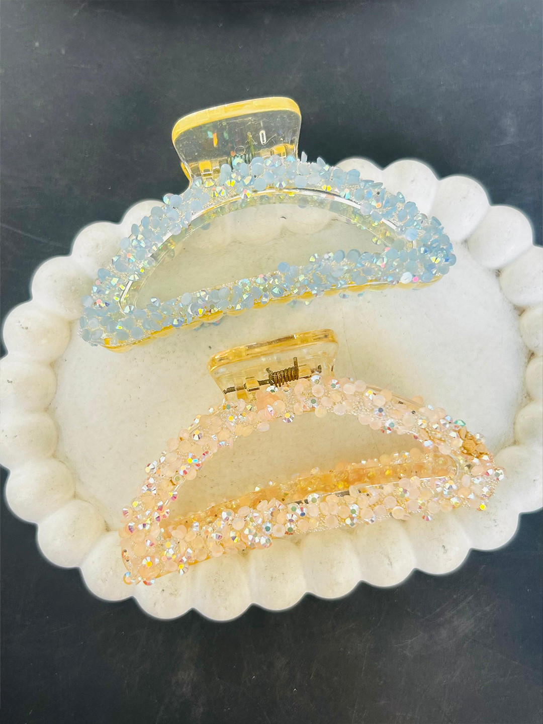 Radhya Accessories Women Set of 2 Crinkle Acrylic Hair Claw Clip