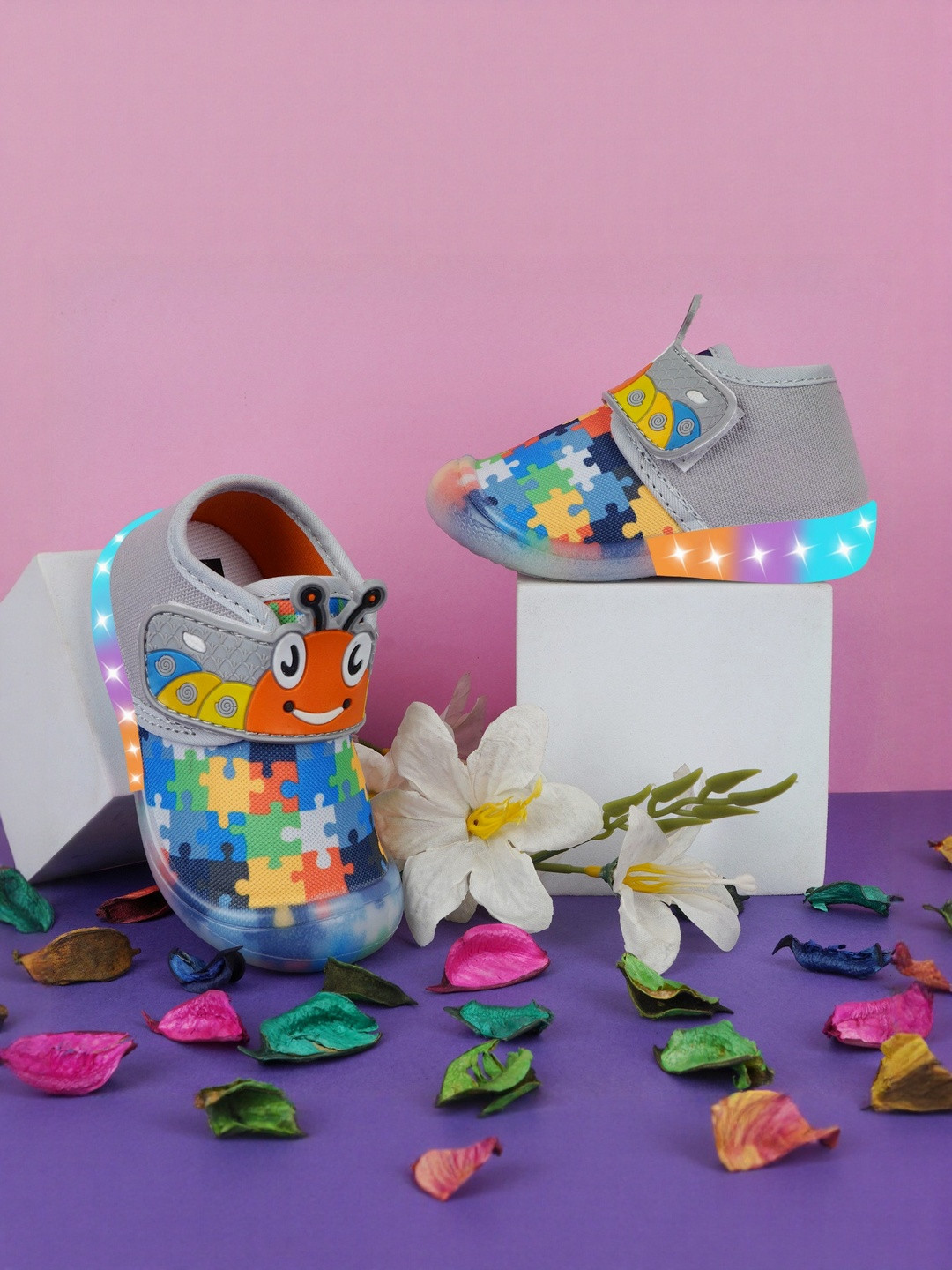 LNG Lifestyle Kids Puzzel Printed Led Light Velcro Fastening Casual Shoes