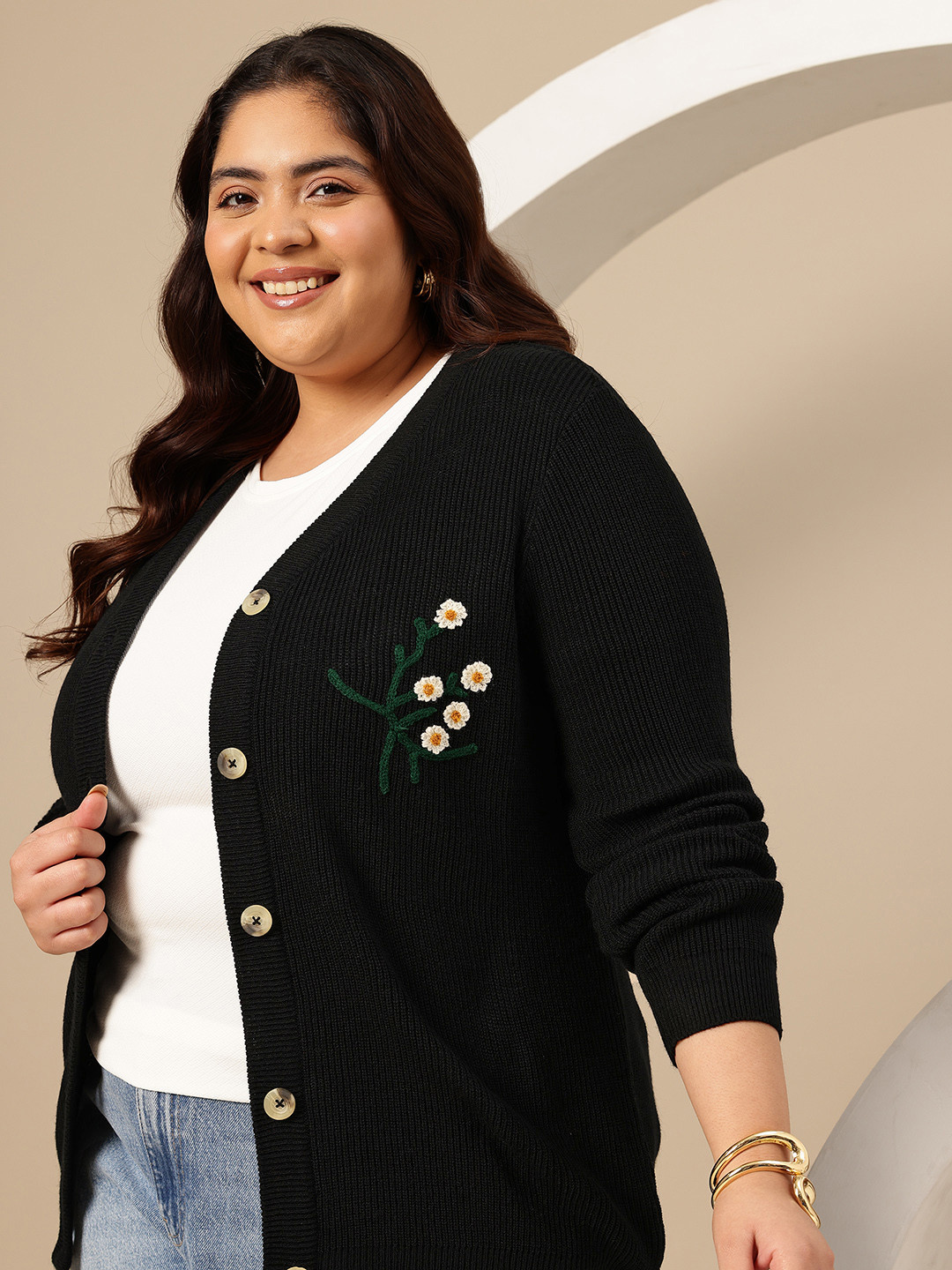 Sztori Plus Size Floral Cardigan with Embroidered Detail