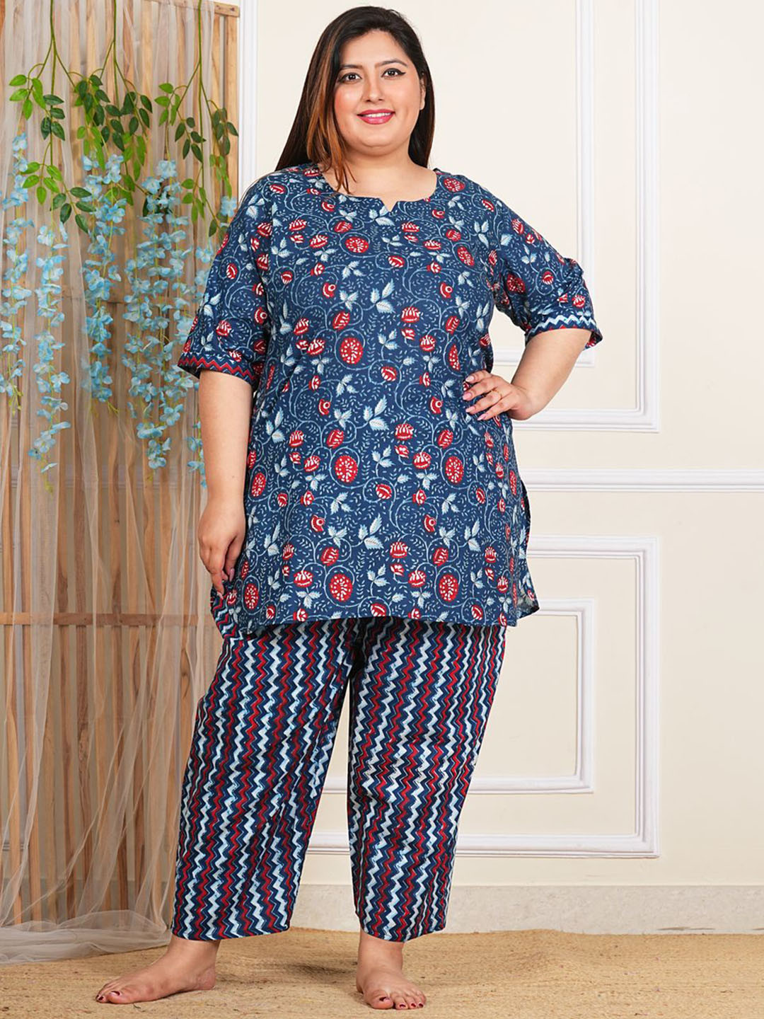 The Tinge Women Printed Top & Pyjamas Night Suit