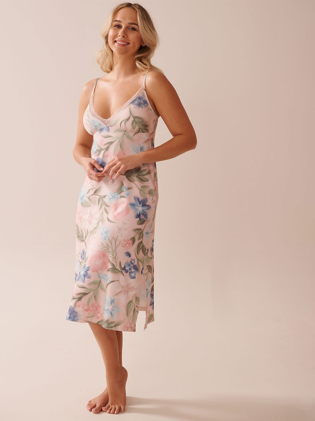 La Vie en Rose Women Printed Shoulder Straps Sweat Nightdress