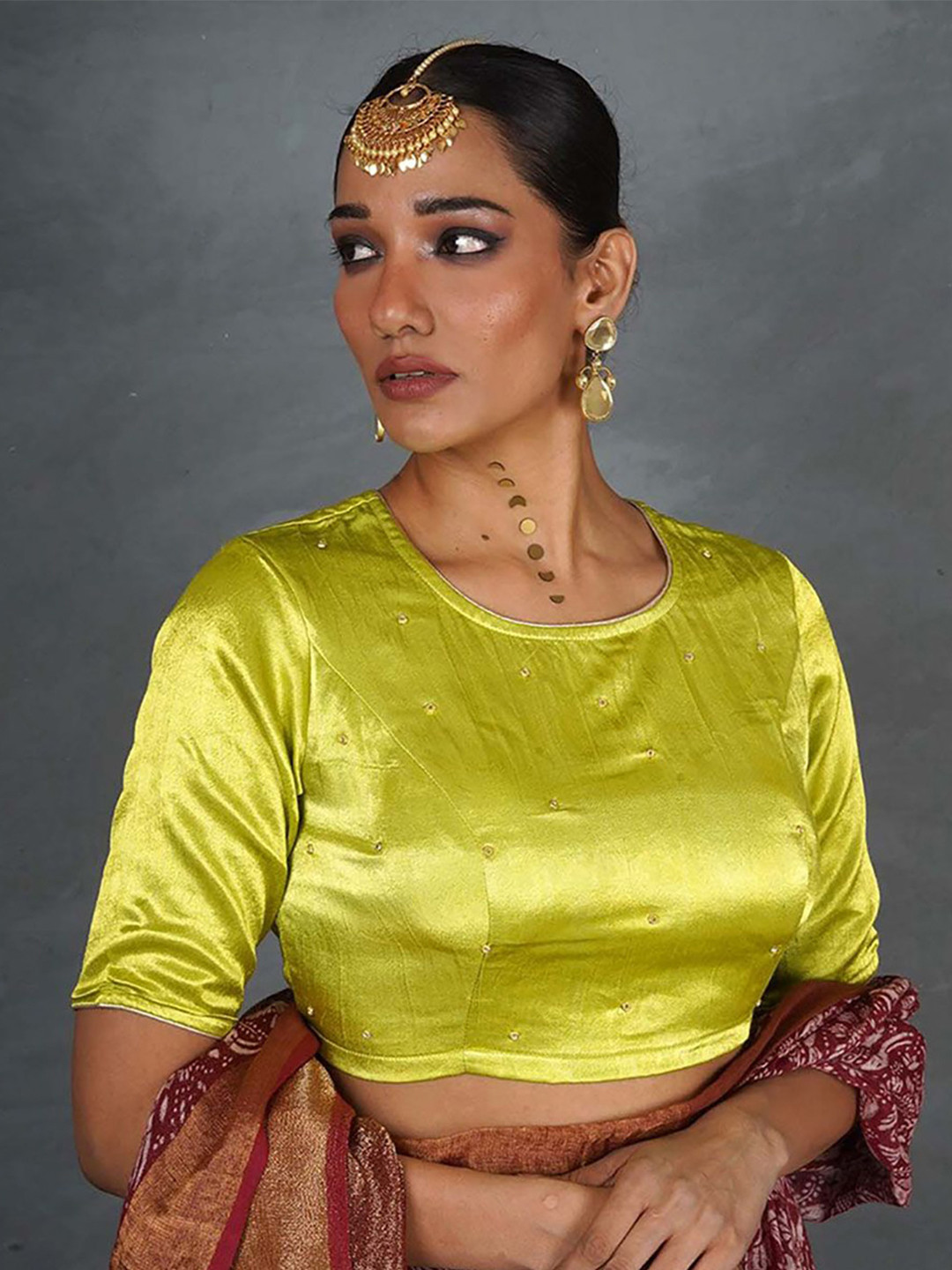 Chidiyaa Tara Embroidered Round Neck Beads and Stones Saree Blouse