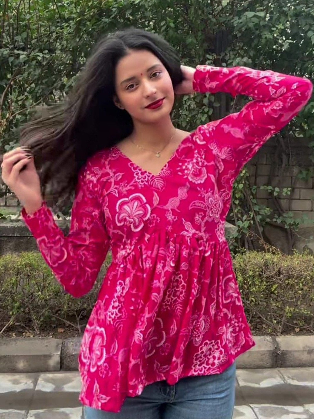 NEW RJP CRAFT Floral Printed V-Neck Handloom Anarkali Kurti