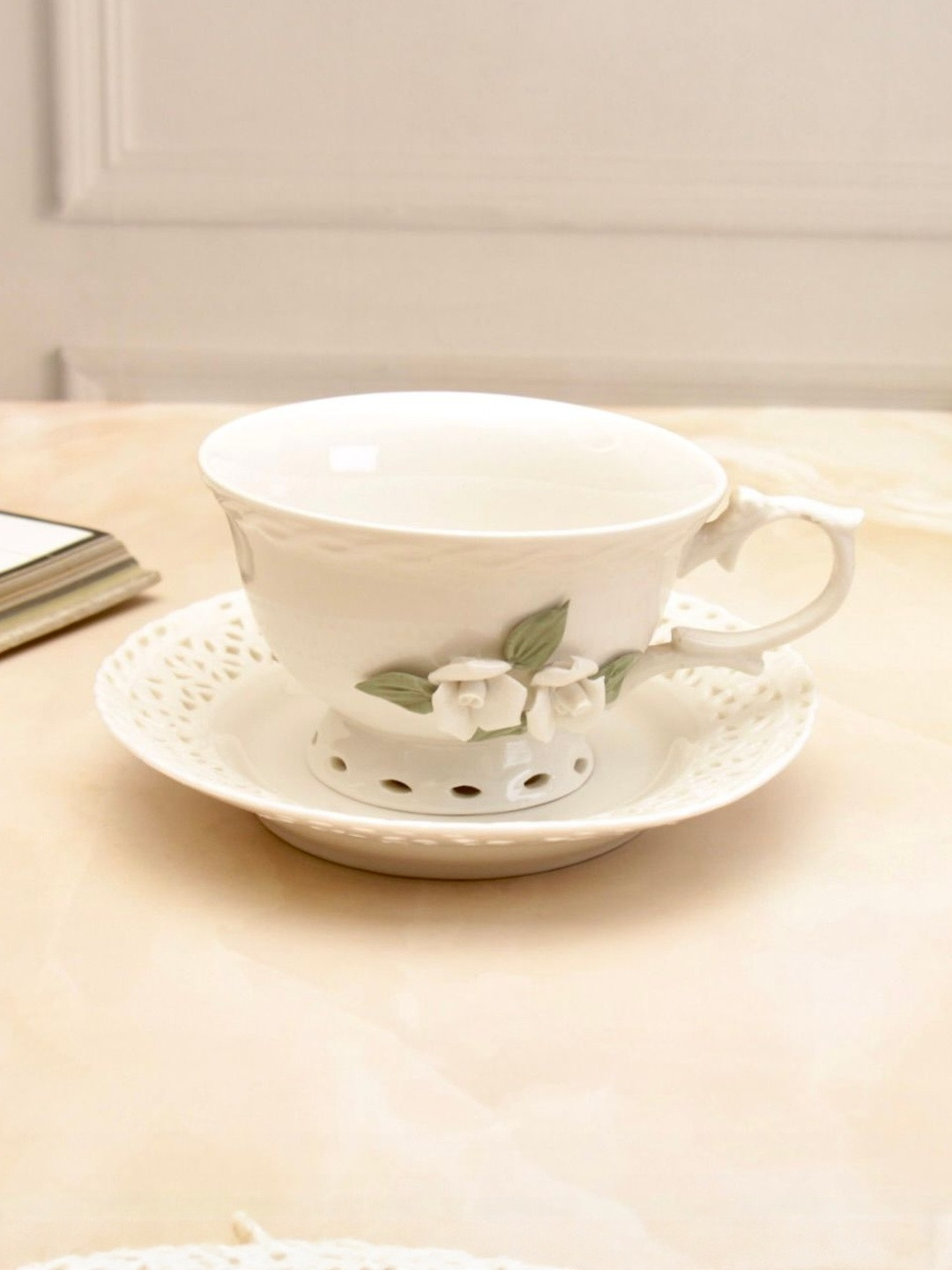 peppy little things White Ceramic Glossy Floral Design Ceramic Cup