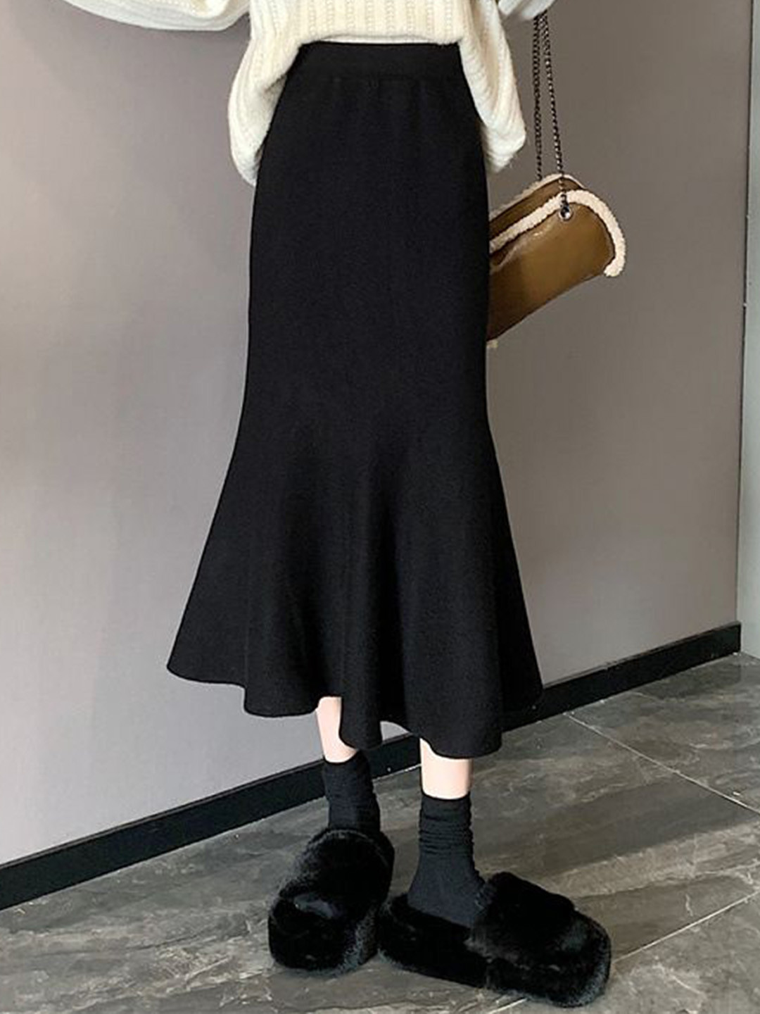 bebe Women Trumpet Midi Skirt with Slip on Closure