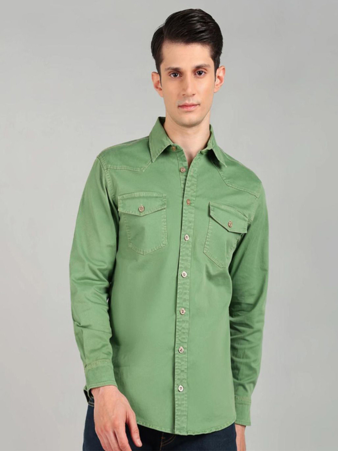 Gaucha Men Solid Spread Collar Cotton Casual Shirt