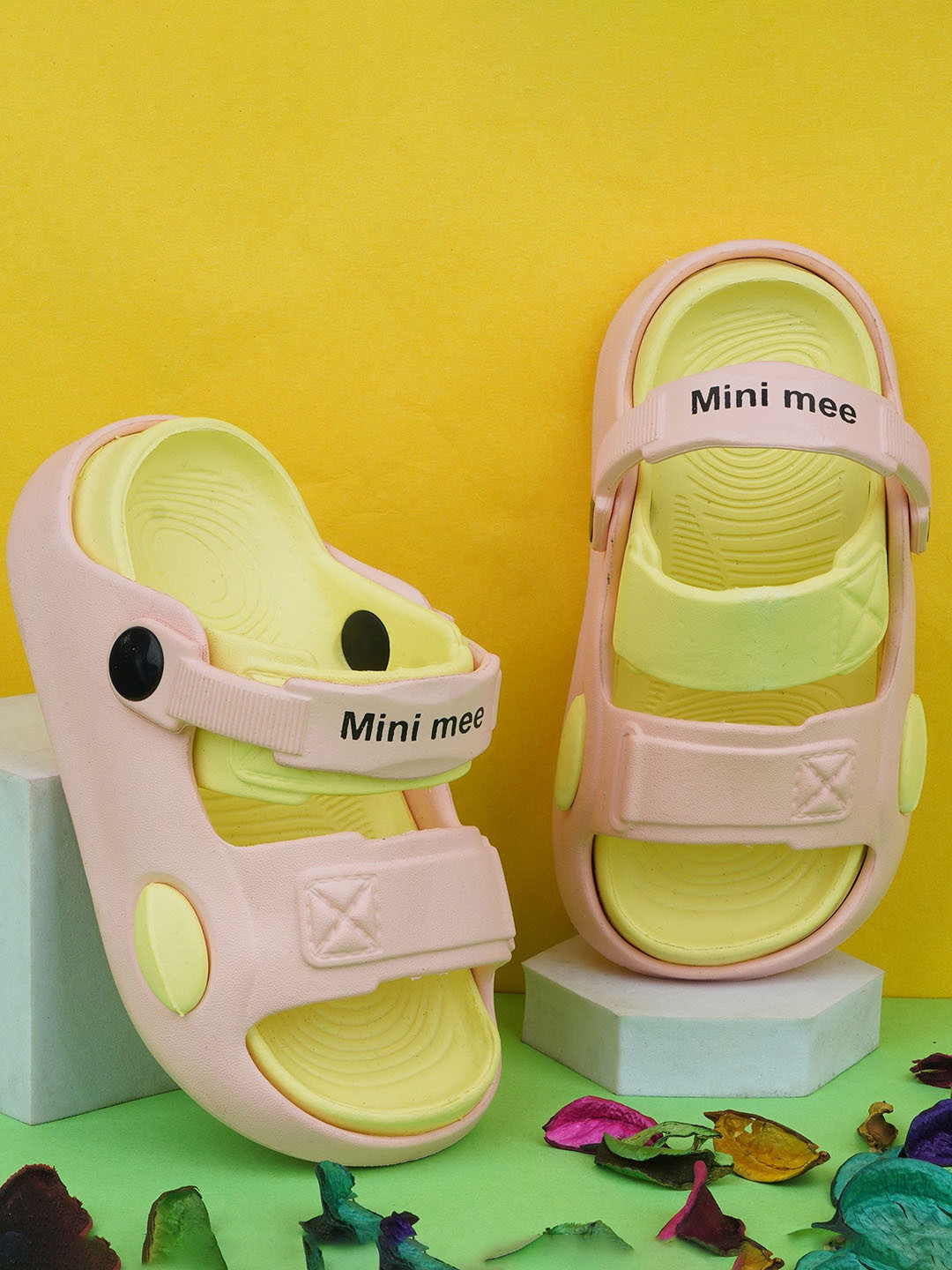 LNG Lifestyle Unisex Kids Solid Casual Rubber Sliders