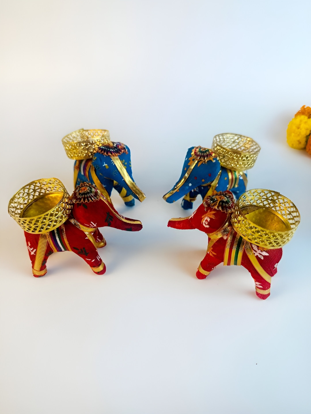 Giftii Blue & Red 4 Pieces Elephant Tea Light Candle Holders