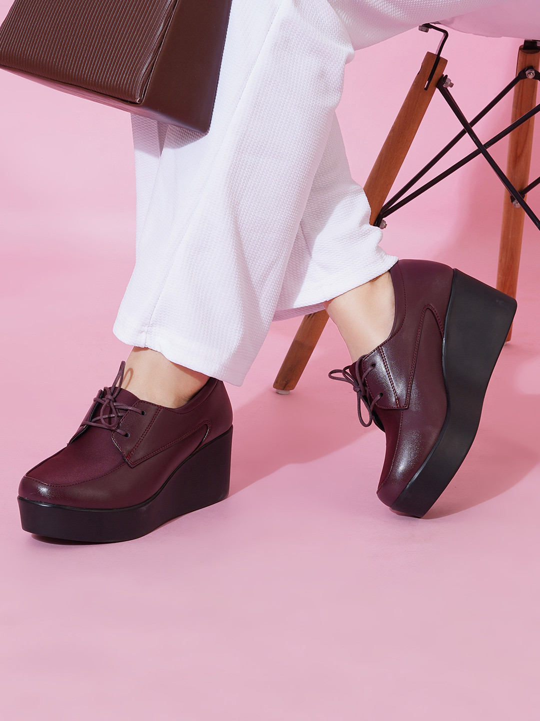 HVNLY BY SHOETOPIA Women Square Toe Wedge Mules