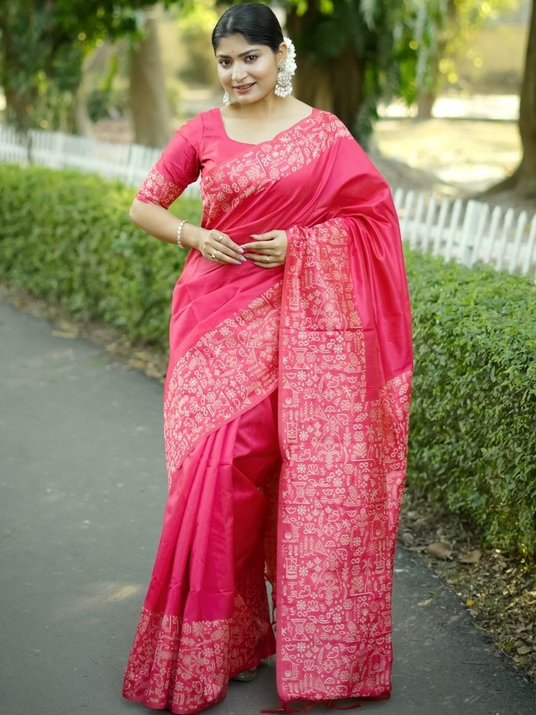 Peach Petals Bansi Ethnic Motifs Woven Design Zari Saree With Blouse