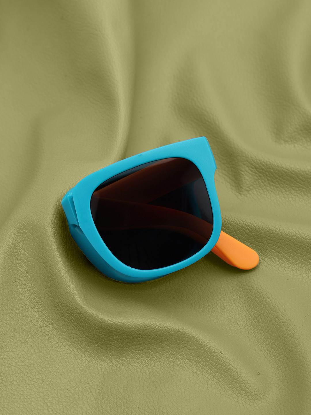 Carlton London Girls Red and Pink Toned UV Protected Black Lens Foldover Sunglass