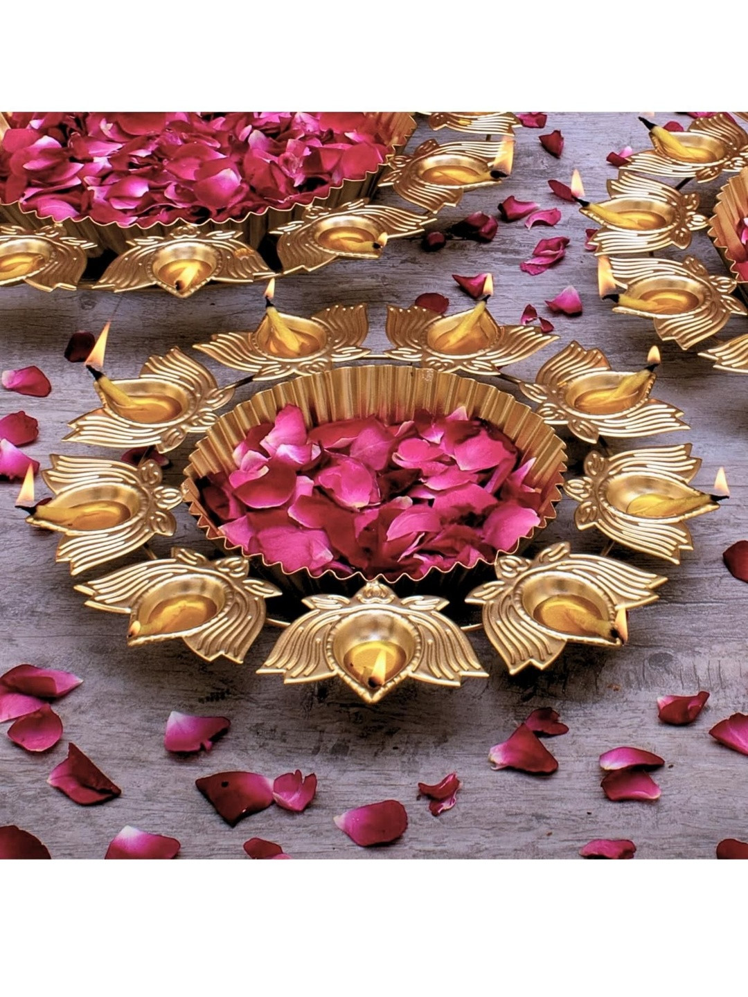 Kreative Arts Lotus Design Metal Diya Urli Bowl with T-Light Holders