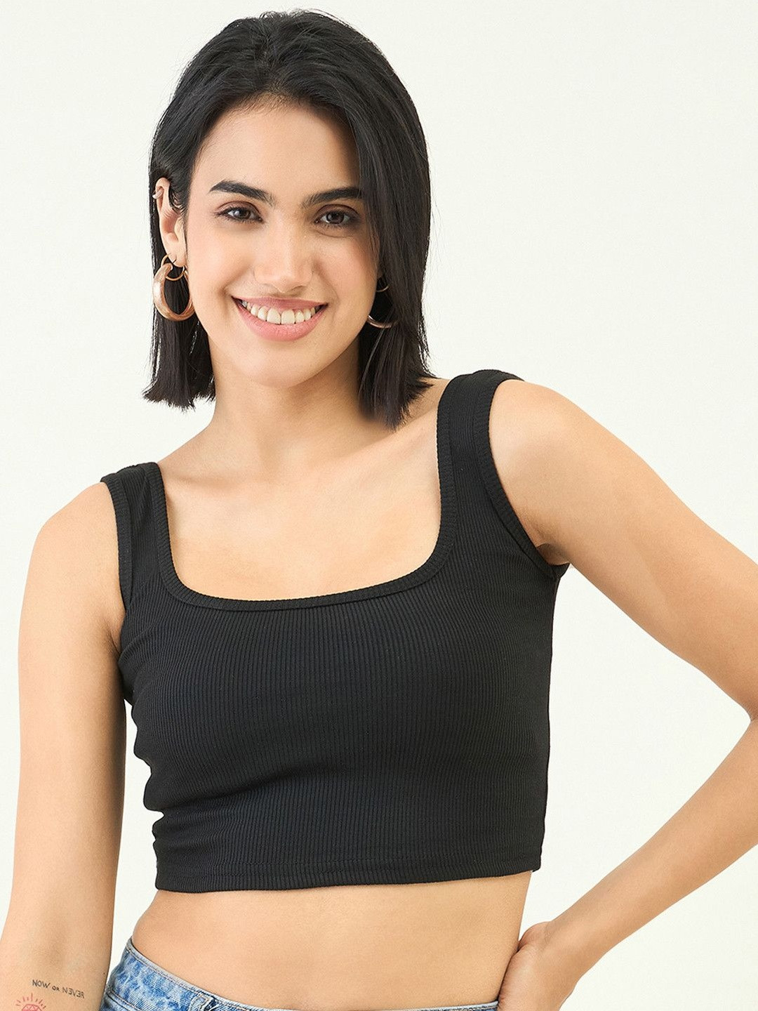 GLOWBERRY Black Ribbed Square Neck Crop Tank Top