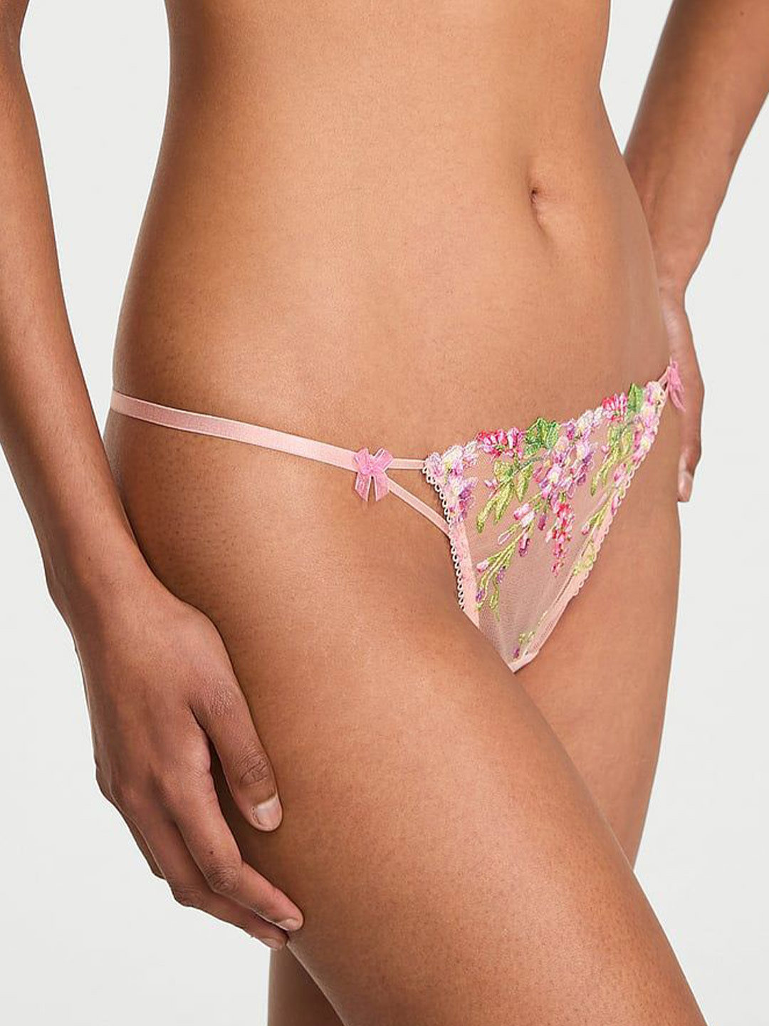 Victoria's Secret Printed Low-Rise V-String Panty